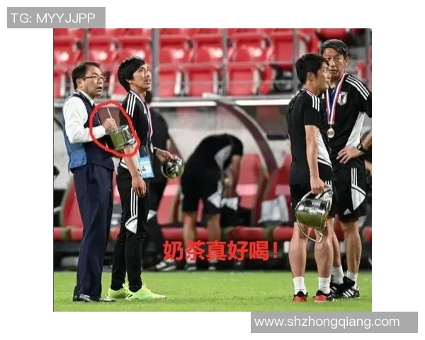 足球明星喝奶茶趣味视频曝光引发粉丝热议和模仿潮流 足球明星喝奶茶趣味视频曝光引发粉丝热议和模仿潮流